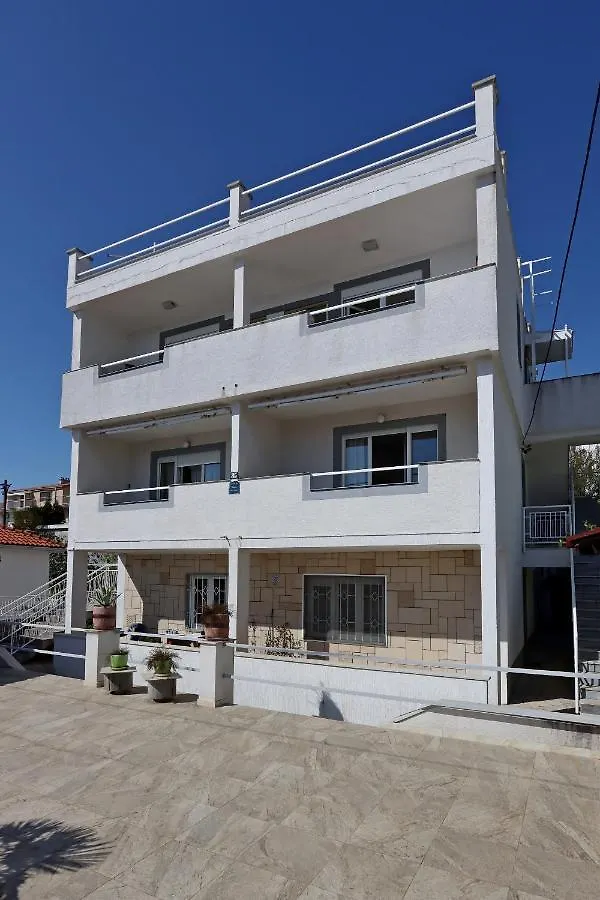Apartments With A Parking Space Crikvenica - 12592